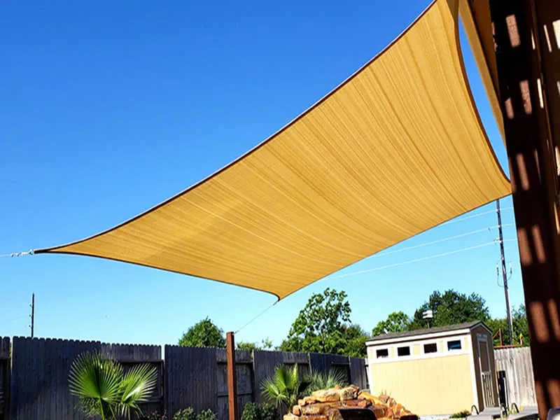 Malla sombra de HDPE color beige